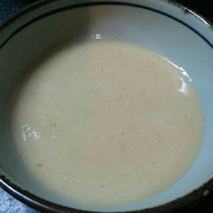 えびの殻の出汁でスープやカレーをよく作りますが、ビスクは初トライ！濃厚で美味しいビスクが出来ました(≧▽≦)ご馳走さまでした。
